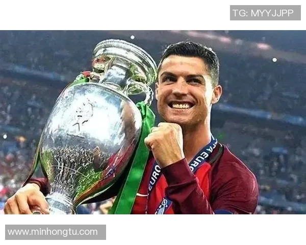 最后一战的足球传奇：经典球星合影见证历史荣耀与告别时刻