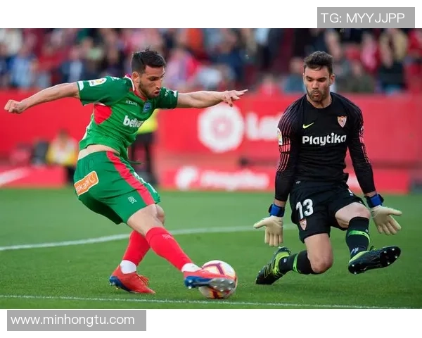 球星精彩解说带你全景解析绿茵场上的战术变化与进球瞬间