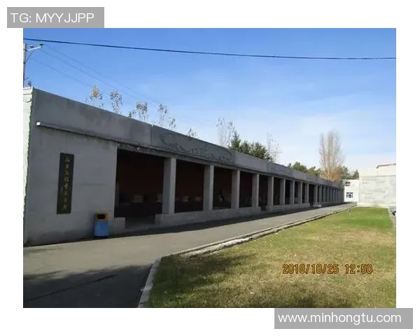 足球博物馆珍藏十位球星签名卡 见证足坛辉煌历史瞬间